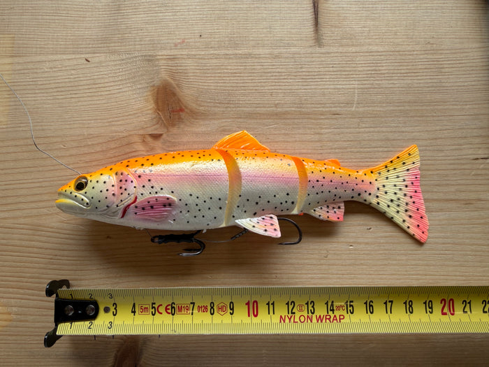 SG Line Thru Trout 20cm Albino